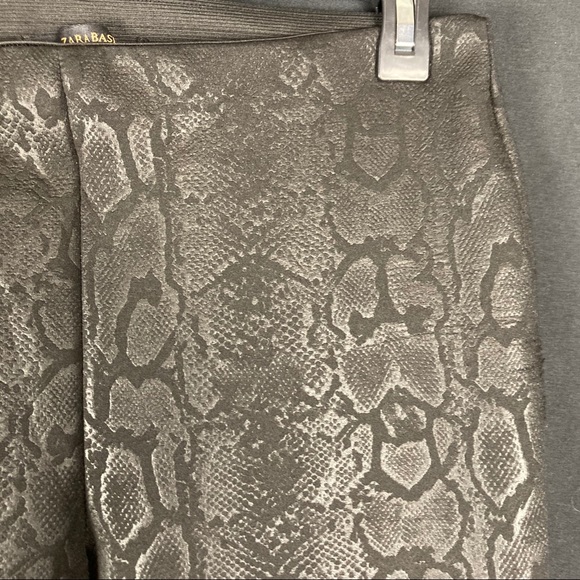 Zara basic women’s snake printed stretch leggings - Picture 4 of 8
